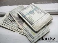 4 тысячи долларов улетели с балкона 4 тысячи долларов улетели с балкона