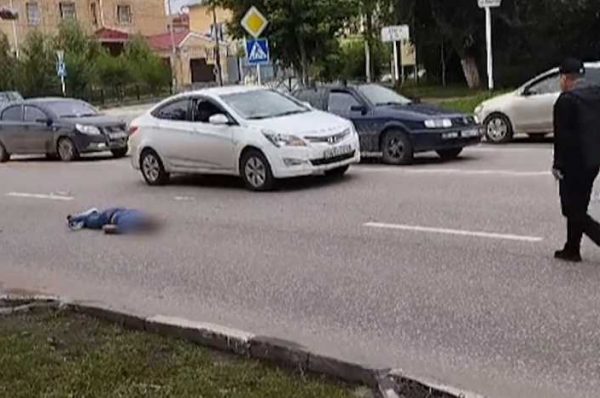 Не работал светофор. Отца и сына сбил автомобиль в Костанае