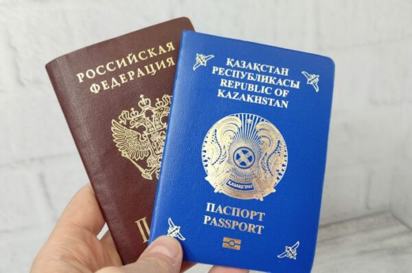 Пенсионерке с двойным гражданством дали 10 дней, чтобы покинуть Казахстан