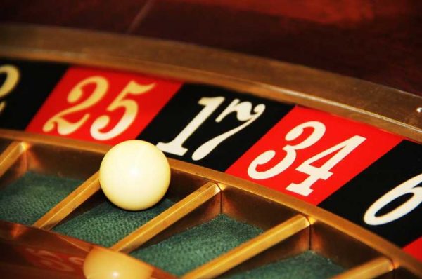 Казахстанка проиграла в казино чужие 400 миллионов тенге