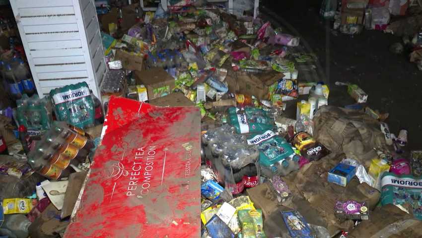 Фотография для новости Масштаб трагедии показали в костанайском гипермаркете после паводка