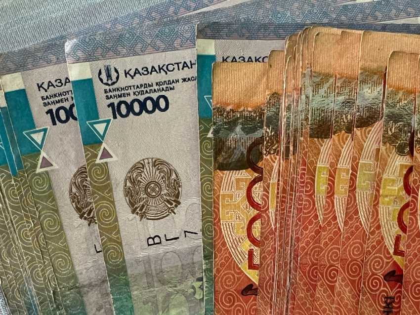Фотография для новости Какие суммы денег "опасно" хранить на депозитах в Казахстане