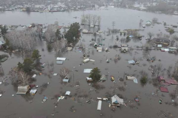 В Костанае из-за паводка пострадало 169 жилых домов и 1250 дачных