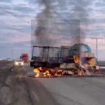 Фотография для новостиВблизи погранпоста "Кайрак" в результате ДТП загорелась "Газель". Погиб пассажир