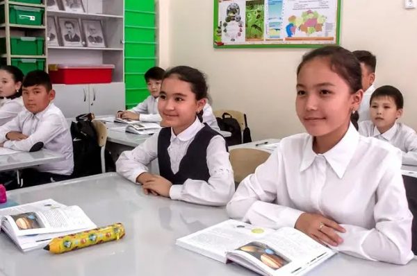Правила приема в школу изменили в Казахстане