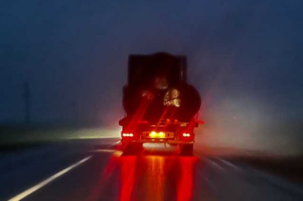 Водителей грузовиков штрафуют в Казахстане