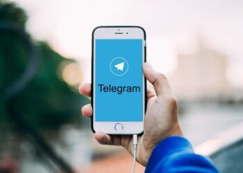 Фотография для новости Дуров: Telegram будет передавать правоохранительным органам номера телефонов и IP-aдреса пользователей