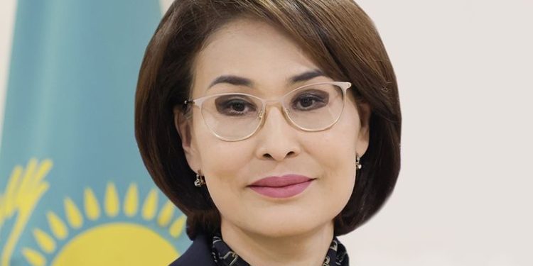 Изображение для новости: Глава Минздрава о своей сумке за 250 тысяч: Её может позволить себе среднестатистическая девушка