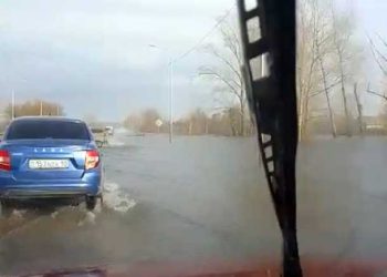 Изображение для новости: «Корейский мост». Вода пошла через дорогу