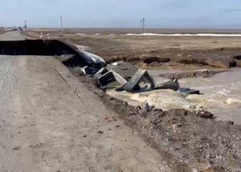 Фотография для новости Разрушенную дорогу в Костанайской области сняли на видео