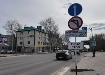 Изображение 4 для Центр перегружен. Новые дорожные знаки появились в Костанае