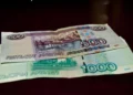 Изображение 1 для Почему казахстанцы избавляются от рублей - Нацбанк