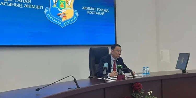 Изображение для новости: «Я вечерами все снимаю на телефон». Аким Костаная раскритиковал работу отдела земельных отношений