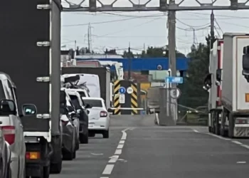 Изображение для новости: Установлены размеры платы за пропуск грузовиков через границу РК