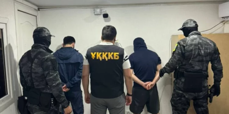 Изображение для новости: В Костанае задержана группа вымогателей