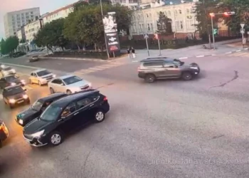 Изображение для новости: В Костанае 19-летний водитель не убедился в безопасности при повороте