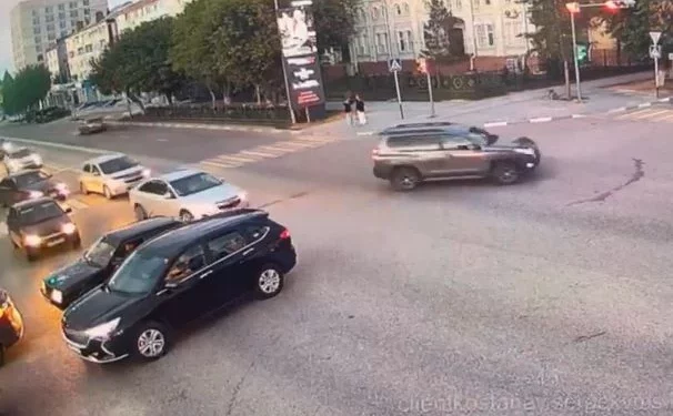 Изображение для новости: В Костанае 19-летний водитель не убедился в безопасности при повороте