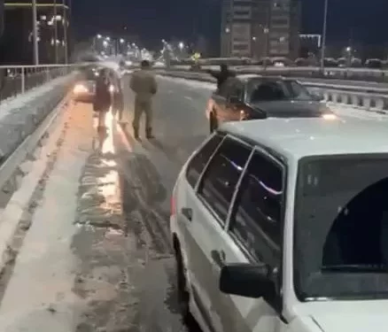 Изображение для новости: Словно неуправляемые. Массовая авария произошла на большом мосту в Костанае