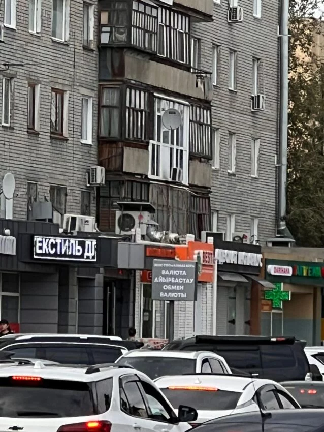 Изображение 1 для Запрет на уличные табло с курсами валют начал действовать в РК