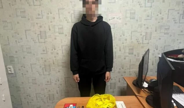Изображение для новости: От 17 до 20 лет. Группа молодых людей работала на мошенников в Костанайской области