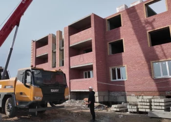 Изображение для новости: Дома для очередников и сквер с мостиками: Кунай на финишной прямой