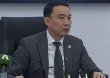 Изображение для новости: Погода-бонус для подрядчика. В Костанае раскритиковали темпы работ на детских площадках