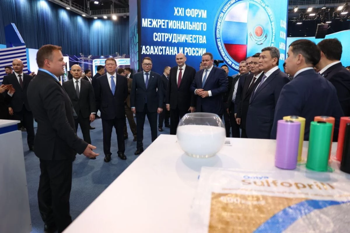 Изображение 10 для Аким Костанайской области выступил на форуме с участием Касым-Жомарта Токаева и Владимира Путина