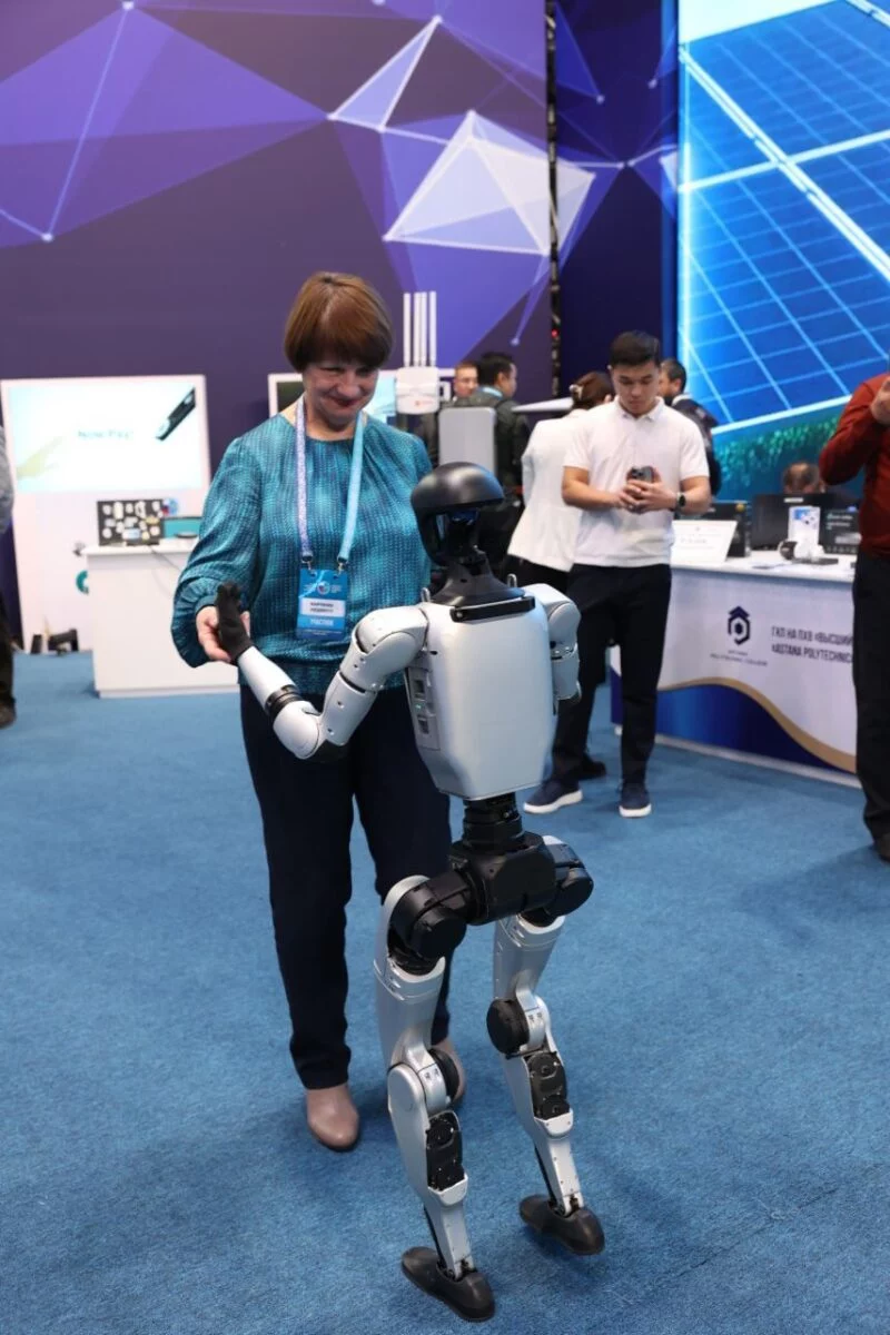 Изображение 7 для Аким Костанайской области выступил на форуме с участием Касым-Жомарта Токаева и Владимира Путина