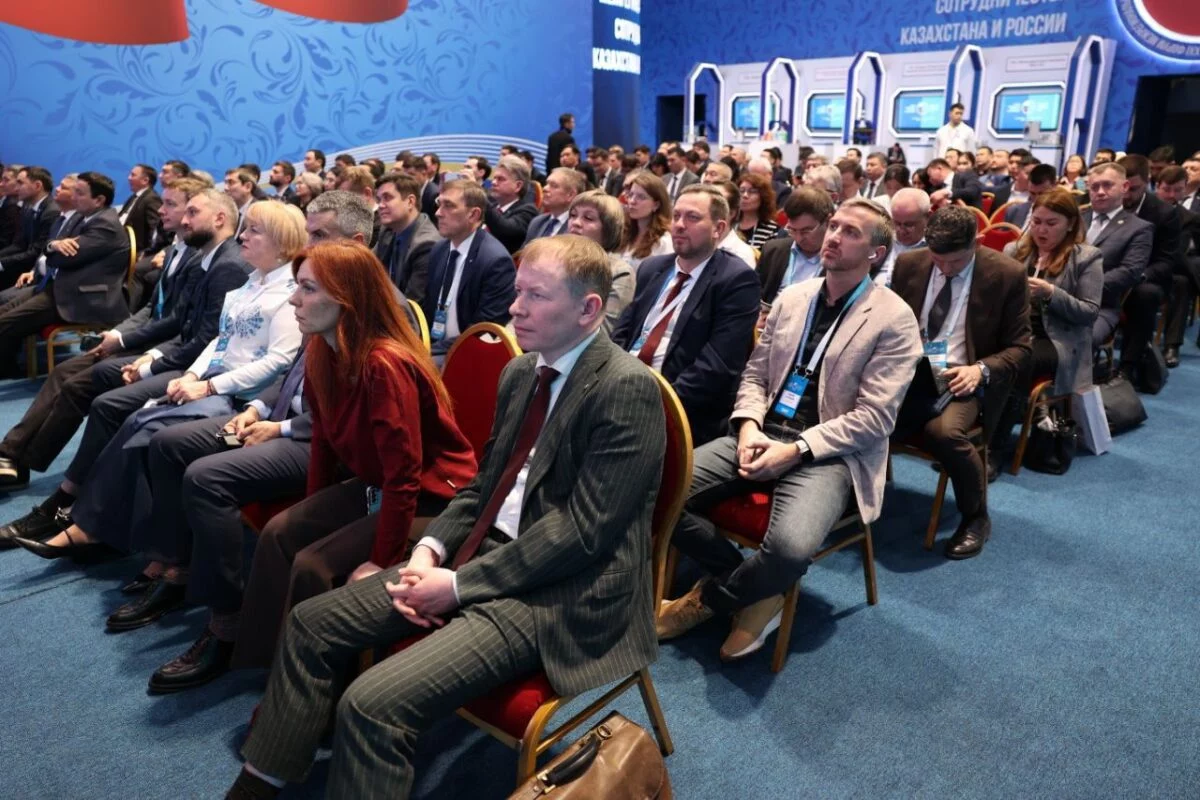 Изображение 4 для Аким Костанайской области выступил на форуме с участием Касым-Жомарта Токаева и Владимира Путина