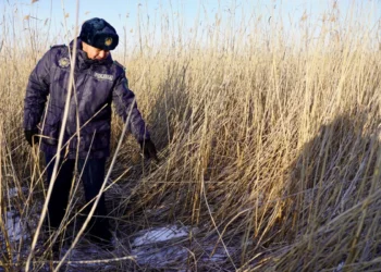 Изображение для новости: Семь часов в ледяной ловушке: история рыбака из Костанайской области, которая могла закончиться трагедией