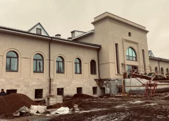 Изображение для новости: Из старых залов – в современные терминалы: в Костанайской области масштабно обновляют ж/д вокзалы