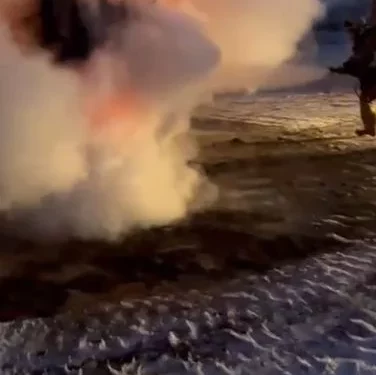 Изображение для новости: В Рудном загорелась кабина грузовика