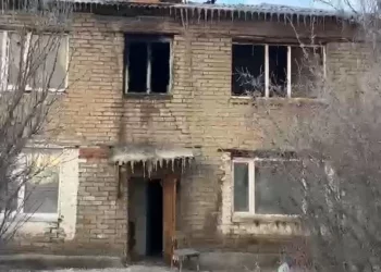 Изображение для новости: «Мы снова загорелись»: жители дома в селе Костанайской области остались без жилья после пожара