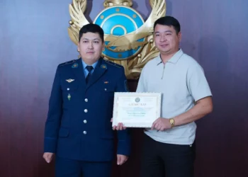 Изображение для новости: Они остановили мошенников: в Костанайской области наградили тех, кто спас людей от финансовой катастрофы