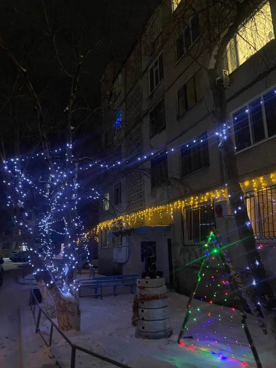 Изображение 2 для В Костанае подвели итоги конкурса на лучшее новогоднее оформление дворов