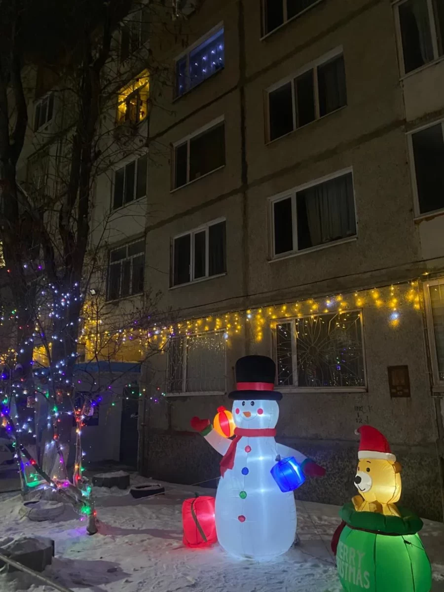 Изображение 3 для В Костанае подвели итоги конкурса на лучшее новогоднее оформление дворов