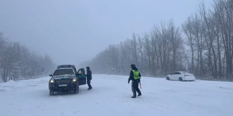 Изображение для новости: Движение ограничили из-за непогоды на дорогах