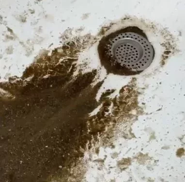 Изображение для новости: «Воду детям давать страшно»: в Береке продолжаются проблемы с водоснабжением