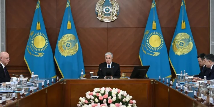 Изображение для новости: Токаев: рост экономики должен напрямую отражаться на доходах граждан