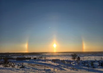 Изображение для новости: Сразу три солнца: необычное природное явление заметили костанайцы