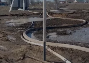 Изображение для новости: «Вода поменяла русло»: аким Костанайского района объяснил ситуацию с паводком