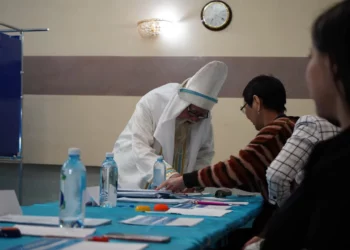 Изображение для новости: Қыдыр ата проголосовал на избирательном участке в Костанае