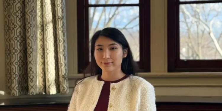 Изображение для новости: Формирование уверенности и современные технологии: о методах преподавания Гульнур Сейтовой