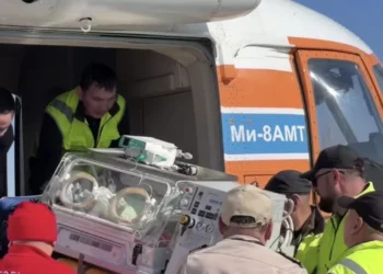 Изображение для новости: Три дня — и срочный рейс: младенца экстренно доставили в Костанай