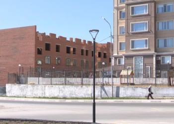 Изображение для новости: Стройка несмотря на запрет: костанайцы требуют остановить объект