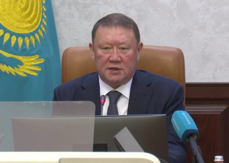 Изображение для новости: Кумар Аксакалов потребовал сократить визуальный шум в городах