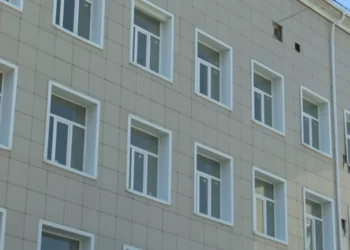 Изображение для новости: Почти на 1500 родов меньше: в Костанае объяснили судьбу бывшего роддома