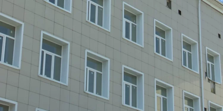 Изображение для новости: Почти на 1500 родов меньше: в Костанае объяснили судьбу бывшего роддома