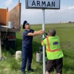 Изображение 3 для На трассах Костанайской области устанавливают новые дорожные знаки