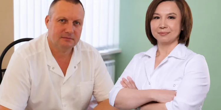 Изображение для новости: Спасибо, доктор: история благодарности Игорю Белобржицкому и Альмире Жандарбековой